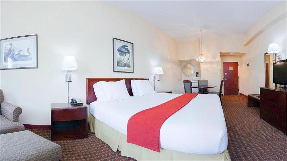 Holiday Inn Express Greenville By Ihg Экстерьер фото